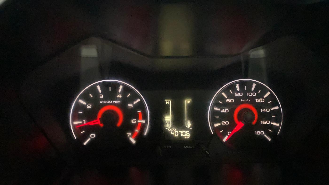 2017 Mahindra KUV 100 NXT K8 P 6 STR DUAL TONE, Petrol, Manual, 40,743 km, Odometer Image