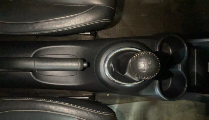 2016 Honda BR-V 1.5L I-VTEC VX, Petrol, Manual, 59,828 km, Gear Lever