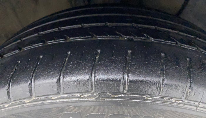 2019 Hyundai Elite i20 ASTA 1.2 (O), Petrol, Manual, 33,640 km, Right Front Tyre Tread