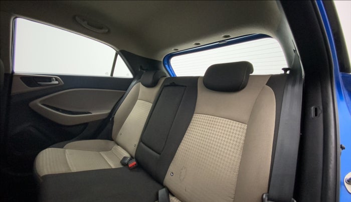 2019 Hyundai Elite i20 ASTA 1.2 (O), Petrol, Manual, 33,640 km, Right Side Rear Door Cabin