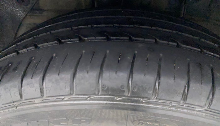 2019 Hyundai Elite i20 ASTA 1.2 (O), Petrol, Manual, 33,640 km, Right Rear Tyre Tread
