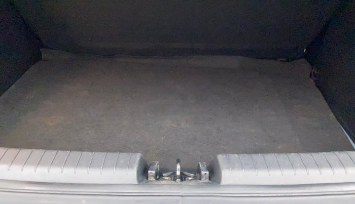 2019 Hyundai Elite i20 ASTA 1.2 (O), Petrol, Manual, 33,640 km, Boot Inside
