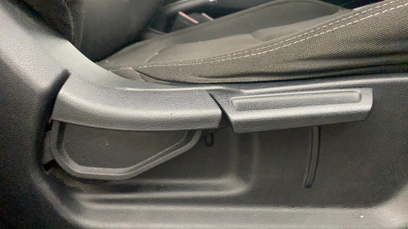2019 Hyundai VENUE SX PLUS 1.0 TURBO DCT, Petrol, Automatic, 74,459 km, Driver Side Adjustment Panel