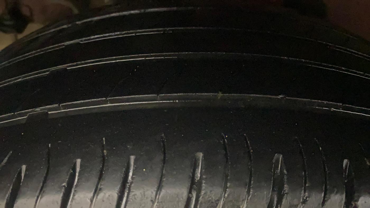 2019 Hyundai VENUE SX PLUS 1.0 TURBO DCT, Petrol, Automatic, 74,459 km, Right Rear Tyre Tread