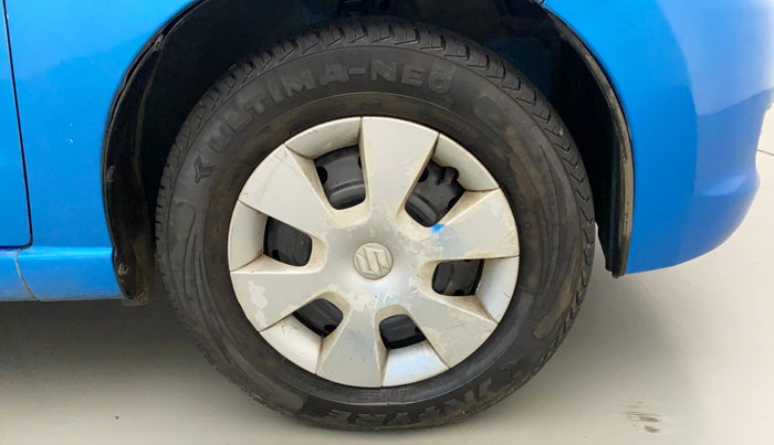 2010 Maruti A Star VXI, Petrol, Manual, 70,875 km, Right Front Wheel