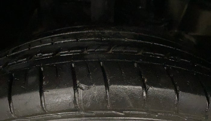 2021 Tata NEXON XM SUNROOF PETROL, Petrol, Manual, 45,192 km, Right Front Tyre Tread