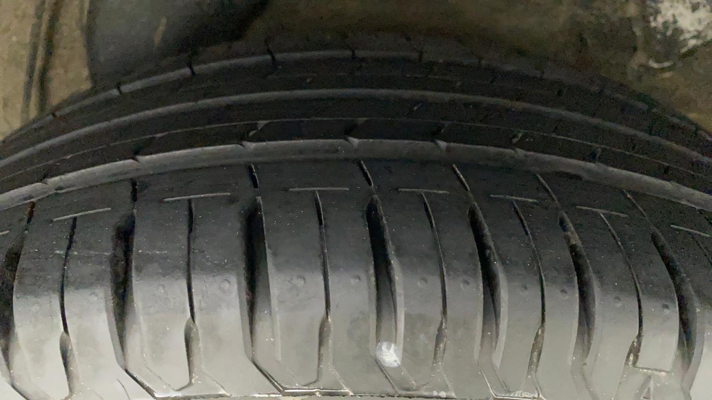 2014 Hyundai i20 SPORTZ 1.2, Petrol, Manual, 82,356 km, Left Rear Tyre Tread