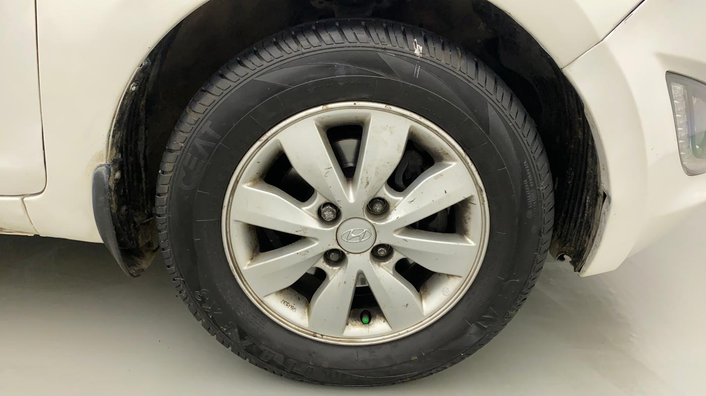 2014 Hyundai i20 SPORTZ 1.2, Petrol, Manual, 82,356 km, Right Front Wheel