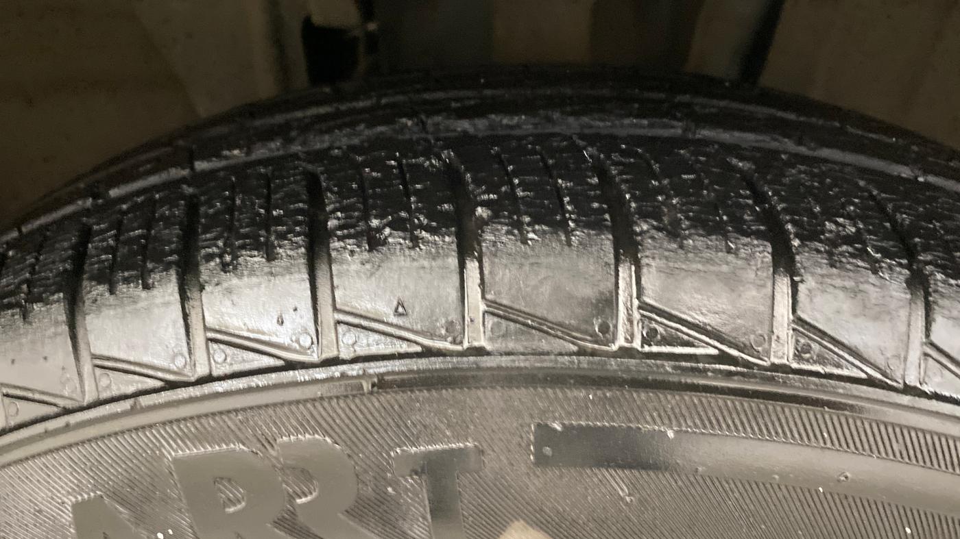 2019 Renault TRIBER RXT, Petrol, Manual, 49,880 km, Right Front Tyre Tread