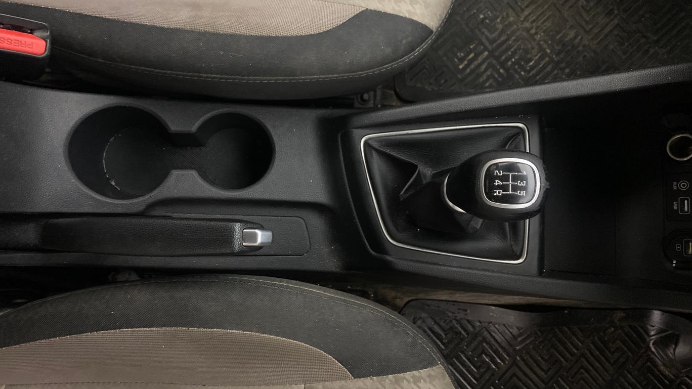 2019 Hyundai Elite i20 ASTA 1.2 (O), Petrol, Manual, 84,524 km, Gear Lever