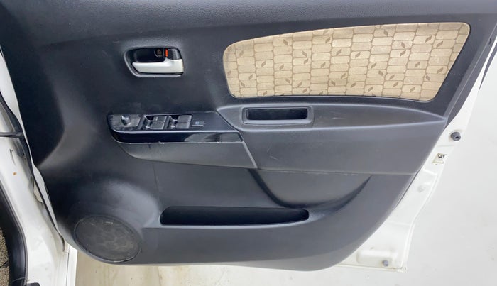 2017 Maruti Wagon R 1.0 VXI+, Petrol, Manual, 88,391 km, Driver Side Door Panels Control