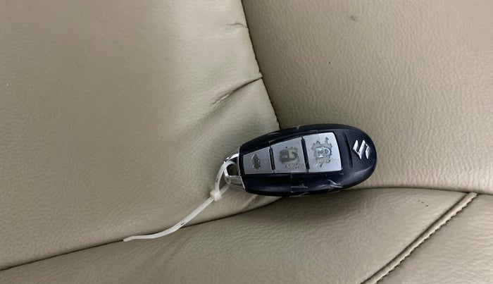 2021 Maruti Ciaz ALPHA  AT 1.5 SHVS PETROL, Petrol, Automatic, 53,305 km, Key Close Up