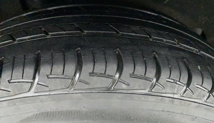 2017 Maruti Baleno DELTA PETROL 1.2, Petrol, Manual, 39,860 km, Right Rear Tyre Tread