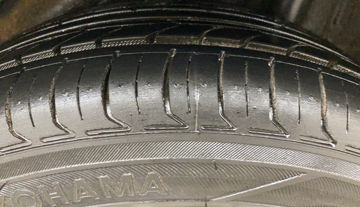 2013 Honda Brio S MT, Petrol, Manual, 43,892 km, Left Rear Tyre Tread