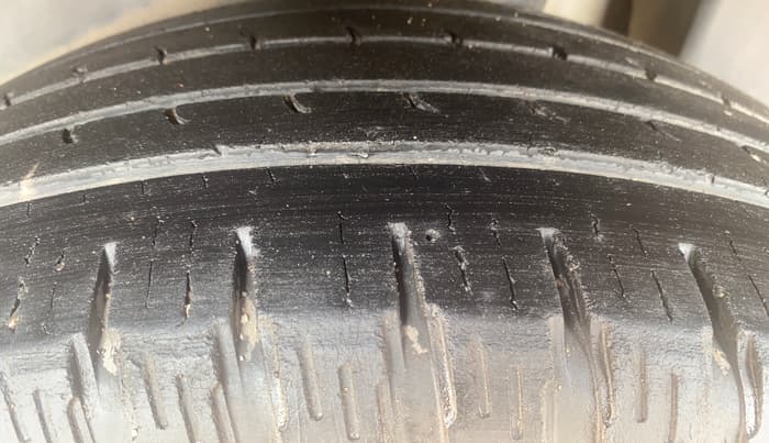 2017 Jeep Compass LIMITED 1.4 PETROL AT, Petrol, Automatic, 99,903 km, Left Rear Tyre Tread