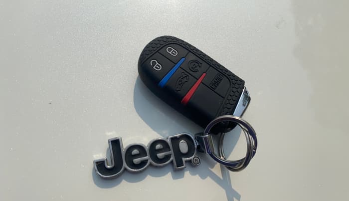 2017 Jeep Compass LIMITED 1.4 PETROL AT, Petrol, Automatic, 99,903 km, Key Close Up