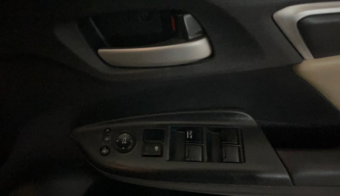 2017 Honda Jazz 1.2L I-VTEC V, Petrol, Manual, 16,261 km, Driver Side Door Panels Control