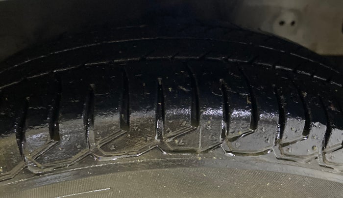 2015 Hyundai Eon ERA +, Petrol, Manual, 25,241 km, Right Front Tyre Tread