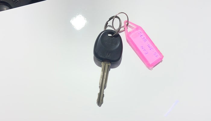 2015 Hyundai Eon ERA +, Petrol, Manual, 25,241 km, Key Close Up