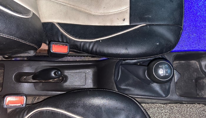 2015 Hyundai Eon ERA +, Petrol, Manual, 25,241 km, Gear Lever