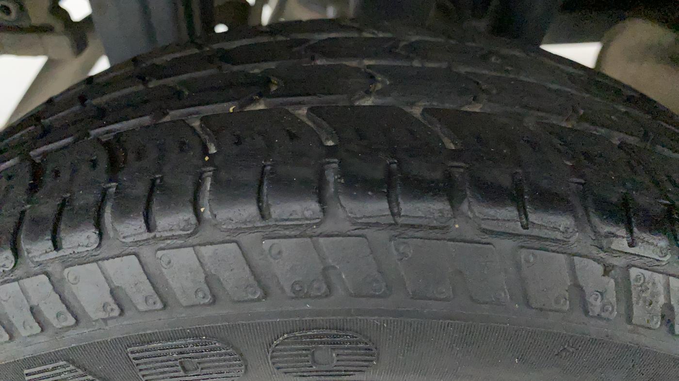 2018 Maruti Alto K10 VXI (O) AMT, Petrol, Automatic, 18,793 km, Right Rear Tyre Tread