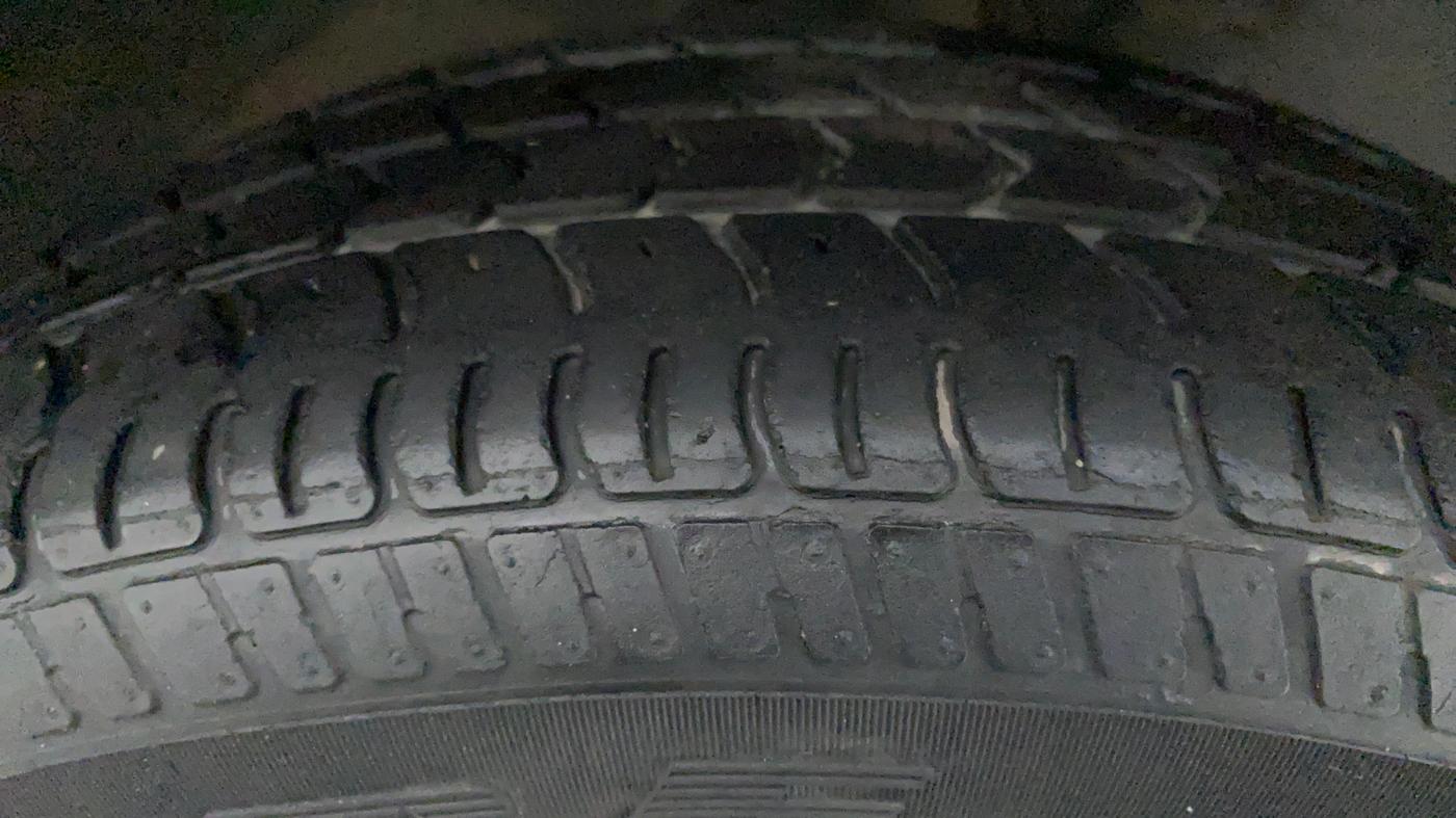 2018 Maruti Alto K10 VXI (O) AMT, Petrol, Automatic, 18,793 km, Right Front Tyre Tread