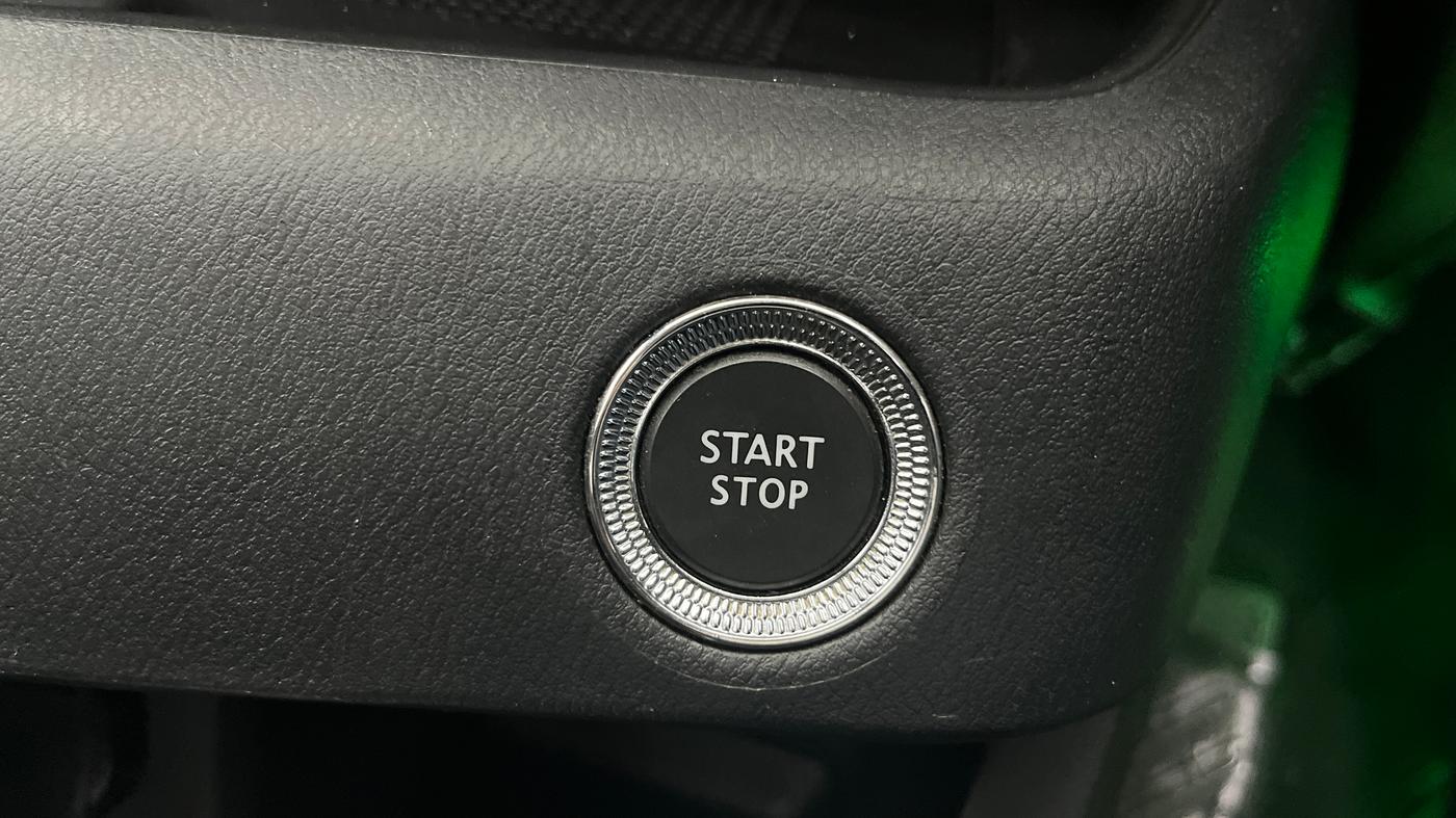 2022 Nissan MAGNITE XV PREMIUM TURBO CVT, Petrol, Automatic, 42,756 km, Keyless Start/ Stop Button