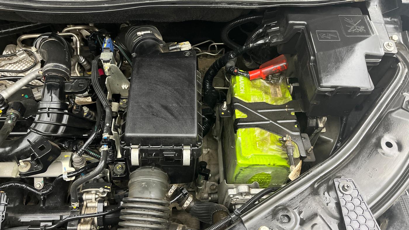 2022 Nissan MAGNITE XV PREMIUM TURBO CVT, Petrol, Automatic, 42,756 km, Engine View - Left