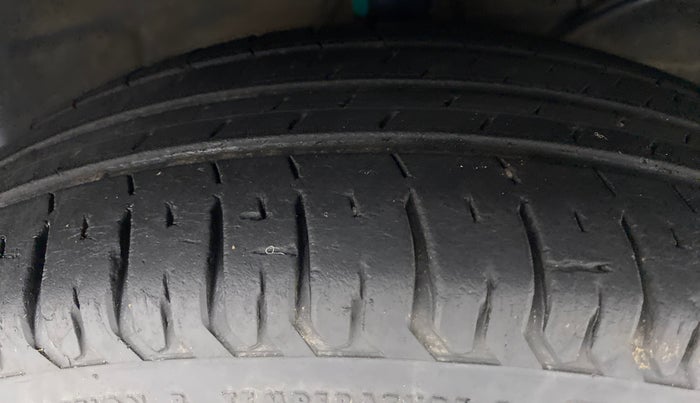 2017 Maruti Dzire VXI, Petrol, Manual, 36,630 km, Right Front Tyre Tread
