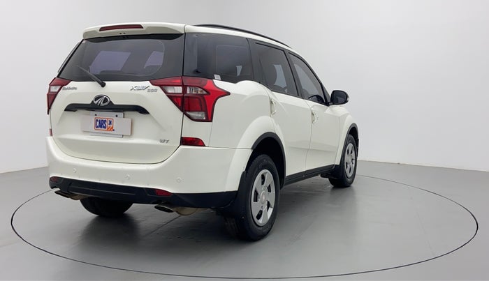 2018 Mahindra XUV500 W7 FWD, Diesel, Manual, 39,584 km, Right Back Diagonal (45- Degree) View