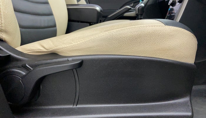 2018 Mahindra XUV500 W7 FWD, Diesel, Manual, 39,584 km, Driver Side Adjustment Panel