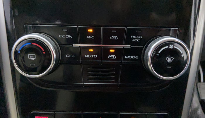 2018 Mahindra XUV500 W7 FWD, Diesel, Manual, 39,584 km, Automatic Climate Control