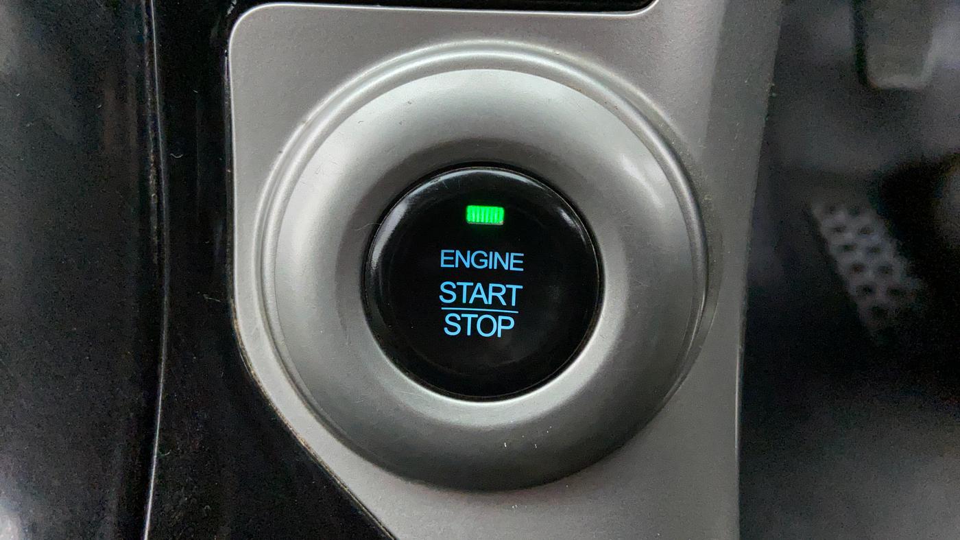 2018 Mahindra XUV500 W7 FWD, Diesel, Manual, 39,584 km, Push Start Button