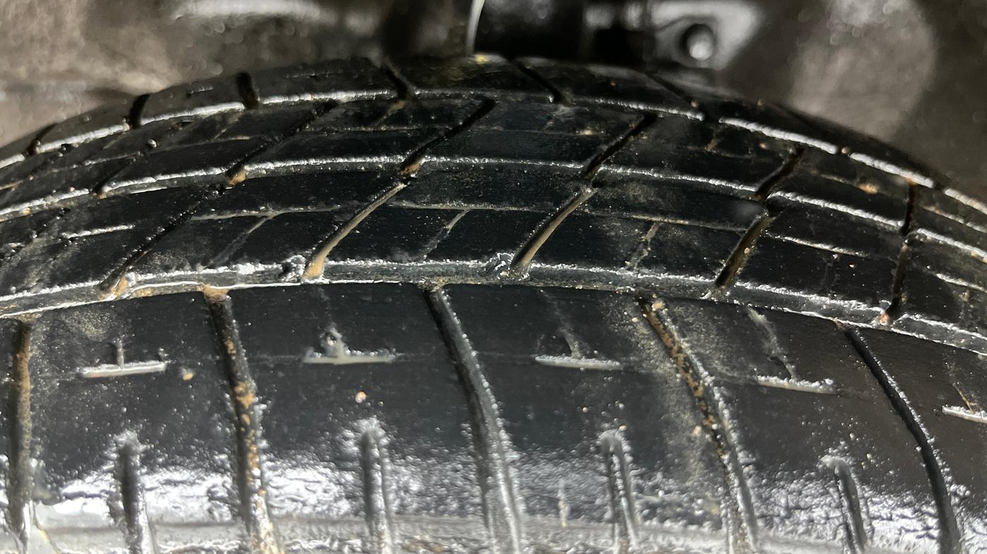 2018 Maruti Wagon R 1.0 VXI+, Petrol, Manual, 23,045 km, Left Front Tyre Tread