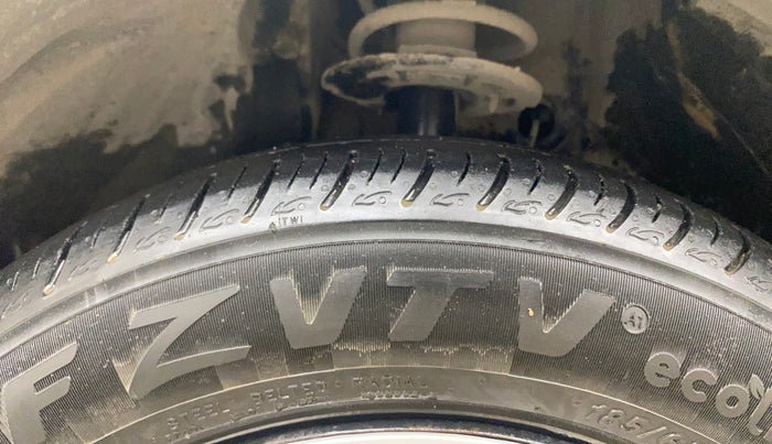 2017 Maruti Baleno DELTA PETROL 1.2, Petrol, Manual, 98,117 km, Left Front Tyre Tread