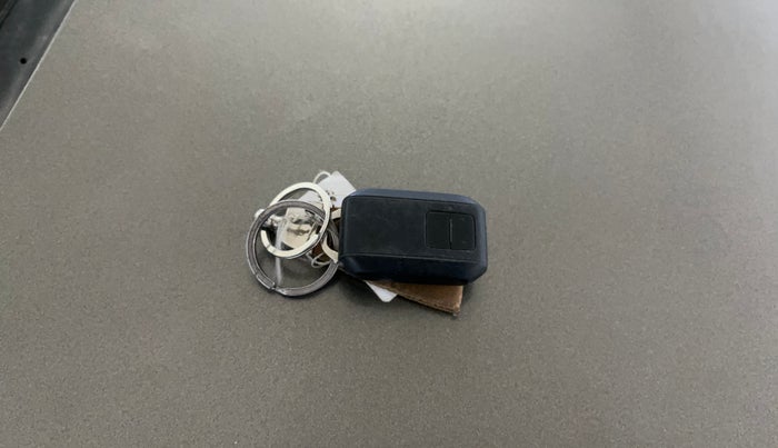 2021 Maruti Baleno ZETA PETROL 1.2, CNG, Manual, 61,943 km, Key Close Up