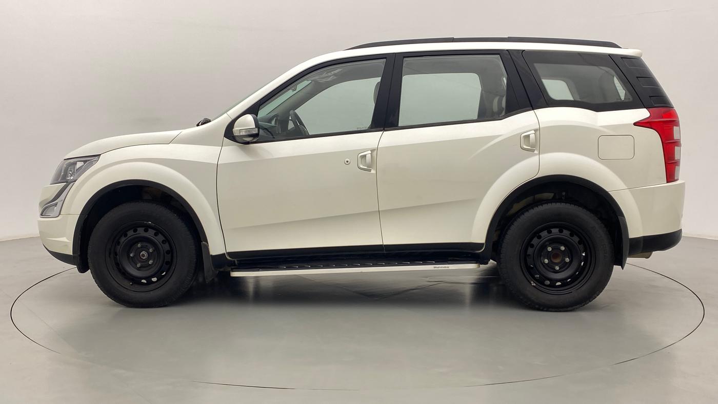 2017 Mahindra XUV500 W6 4X2, Diesel, Manual, 21,818 km, Left Side