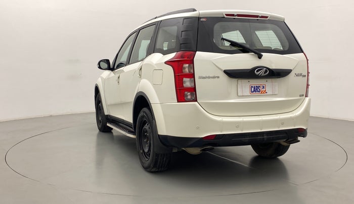 2017 Mahindra XUV500 W6 4X2, Diesel, Manual, 21,818 km, Left Back Diagonal
