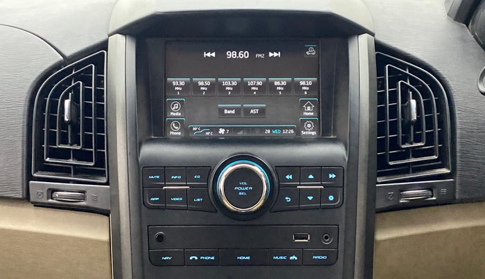 2017 Mahindra XUV500 W6 4X2, Diesel, Manual, 21,818 km, Infotainment System