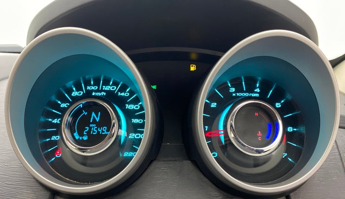 2017 Mahindra XUV500 W6 4X2, Diesel, Manual, 21,818 km, Odometer Image