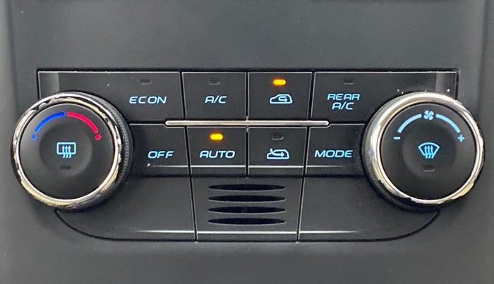 2017 Mahindra XUV500 W6 4X2, Diesel, Manual, 21,818 km, Automatic Climate Control
