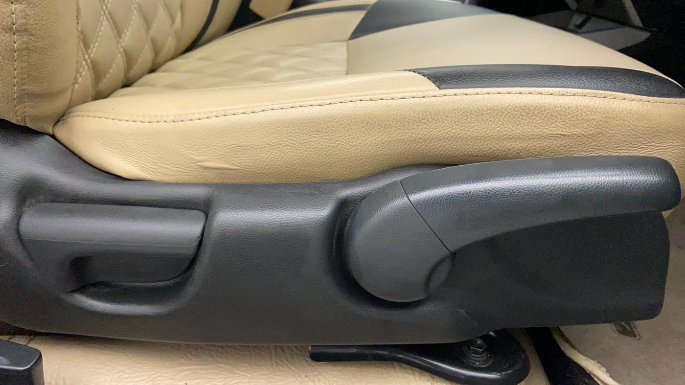 2018 Honda City V CVT, Petrol, Automatic, 35,680 km, Driver Side Adjustment Panel