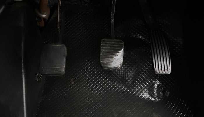 2015 Fiat Punto EVO EMOTION 1.3 MULTIJET, Diesel, Manual, 1,12,267 km, Pedals