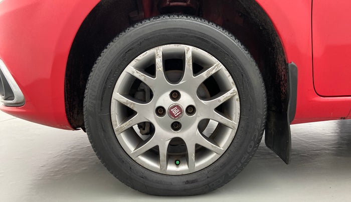 2015 Fiat Punto EVO EMOTION 1.3 MULTIJET, Diesel, Manual, 1,12,267 km, Left Front Wheel