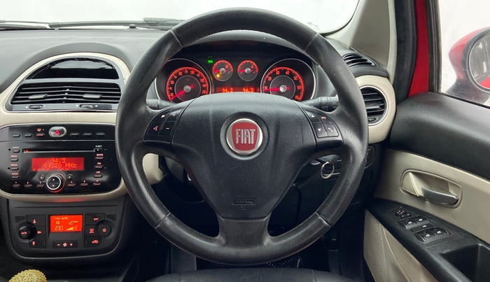 2015 Fiat Punto EVO EMOTION 1.3 MULTIJET, Diesel, Manual, 1,12,267 km, Steering Wheel Close Up