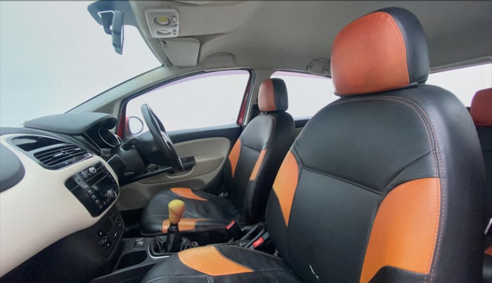 2015 Fiat Punto EVO EMOTION 1.3 MULTIJET, Diesel, Manual, 1,12,267 km, Right Side Front Door Cabin