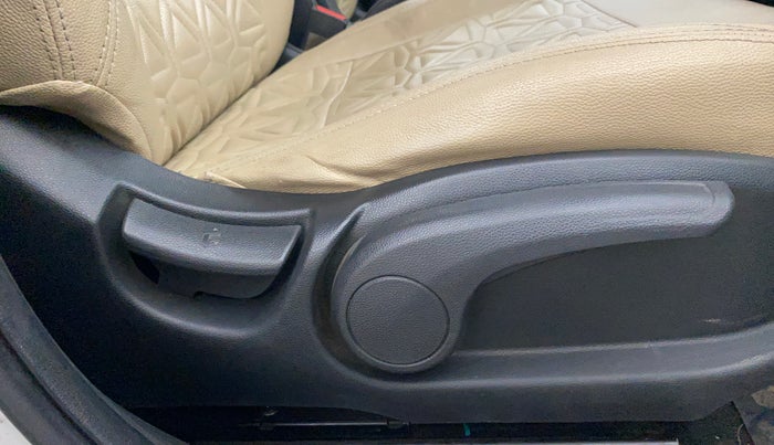 2018 Hyundai Elite i20 ASTA 1.2  CVT, Petrol, Automatic, 70,908 km, Driver Side Adjustment Panel