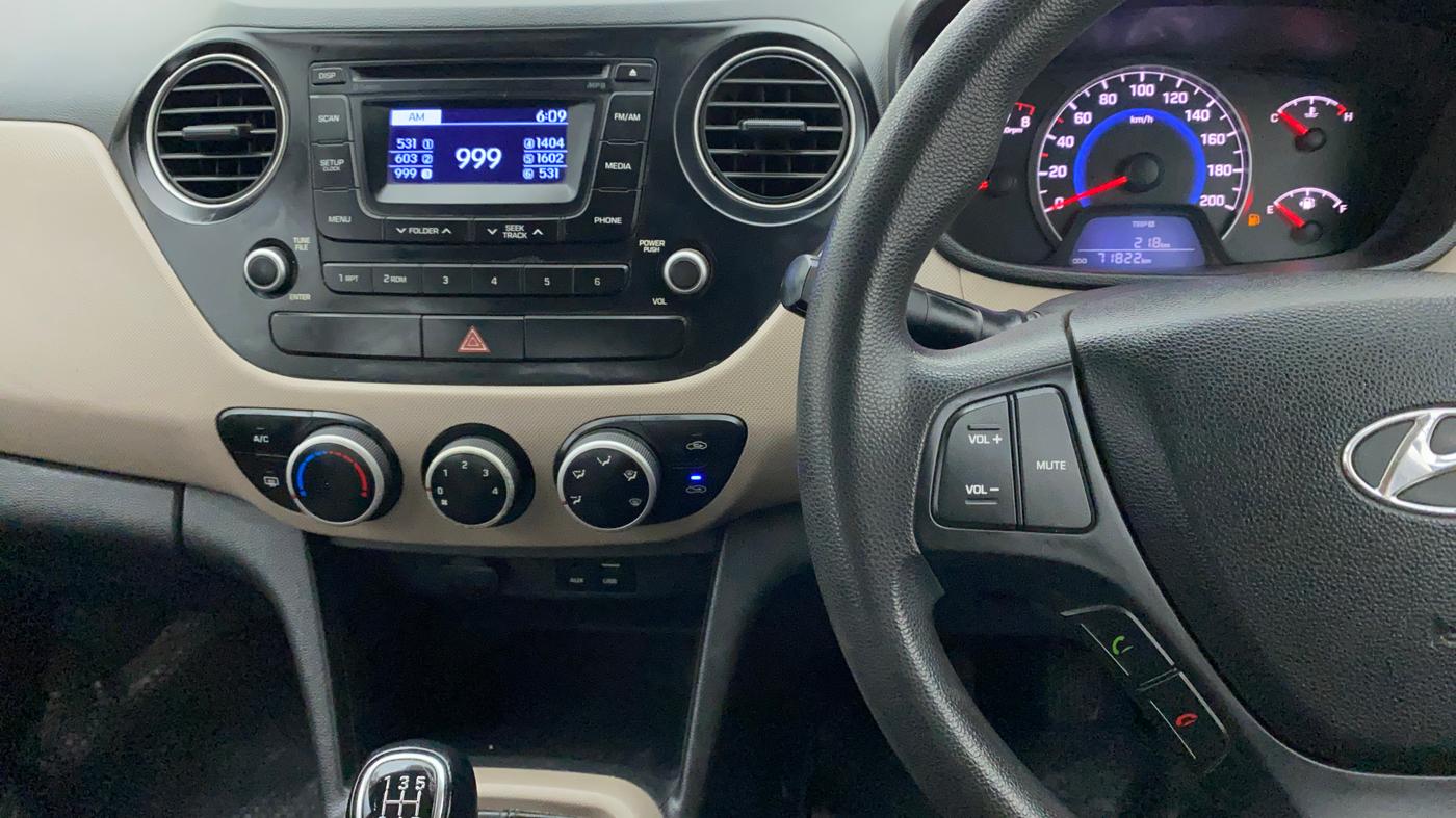 2015 Hyundai Grand i10 SPORTZ 1.2 KAPPA VTVT, Petrol, Manual, 71,963 km, Air Conditioner