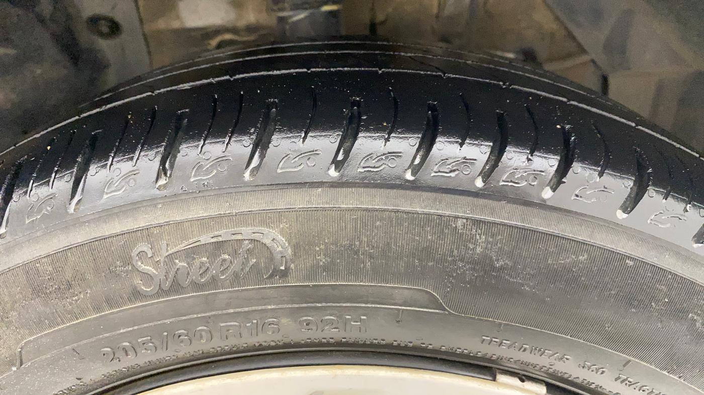 2021 Toyota URBAN CRUISER MID GRADE AT, Petrol, Automatic, 76,041 km, Right Front Tyre Tread
