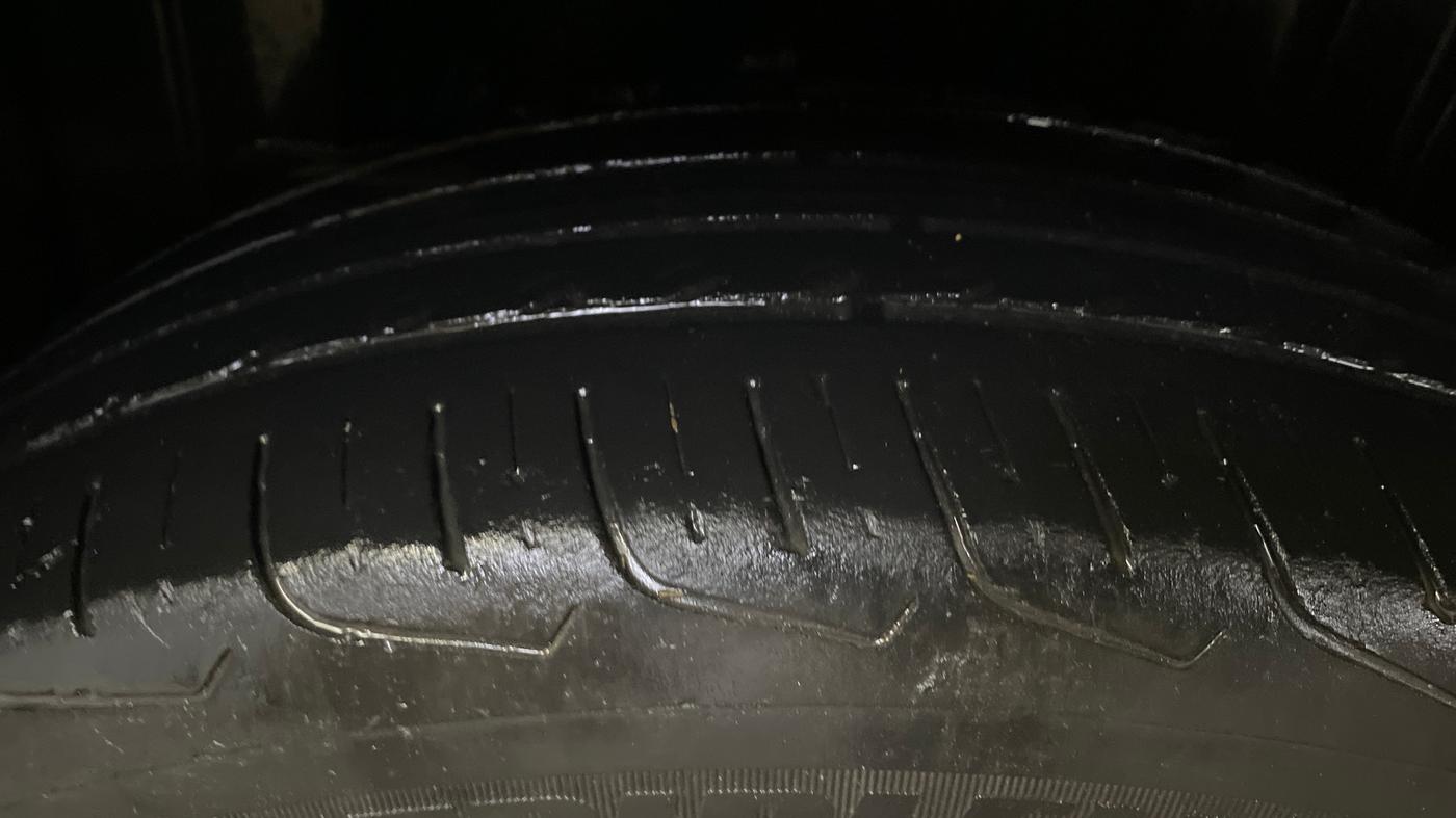 2023 Maruti FRONX DELTA PLUS 1.2MT, Petrol, Manual, 40,909 km, Right Rear Tyre Tread